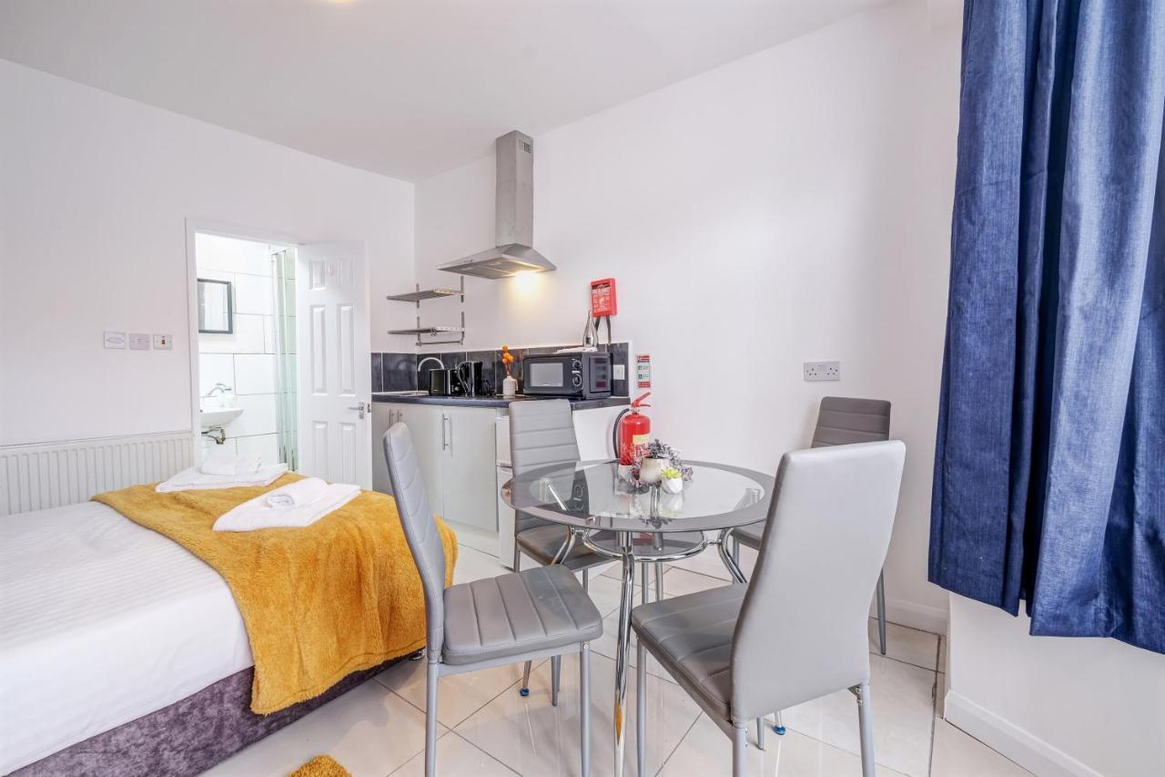 Fernbank Rooms Sudbury Hill, Harrow, Self-Contained Studios With En-Suite Harrow on the Hill Exteriér fotografie