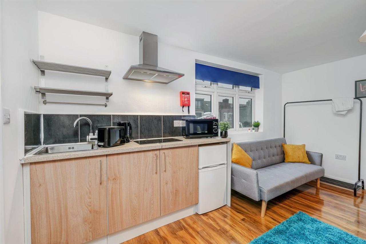 Fernbank Rooms Sudbury Hill, Harrow, Self-Contained Studios With En-Suite Harrow on the Hill Exteriér fotografie