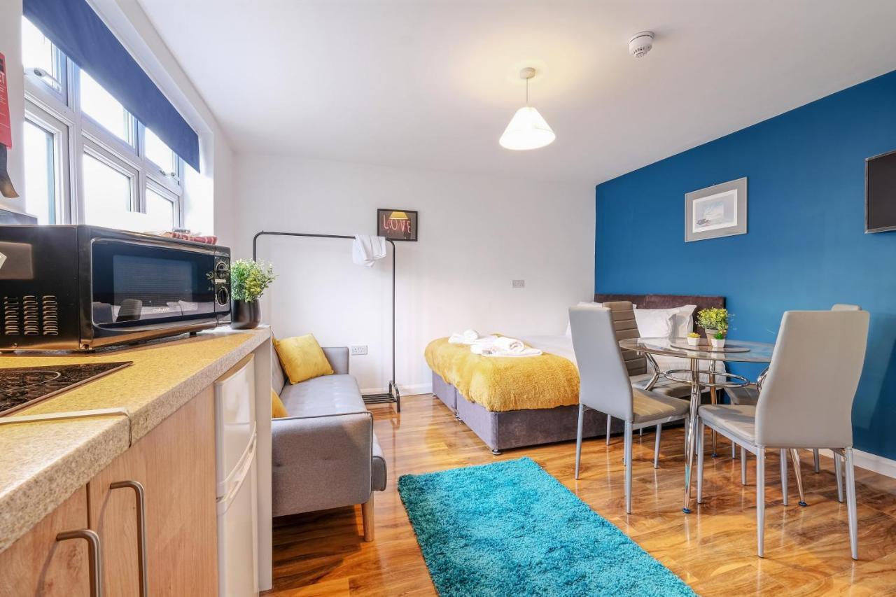 Fernbank Rooms Sudbury Hill, Harrow, Self-Contained Studios With En-Suite Harrow on the Hill Exteriér fotografie