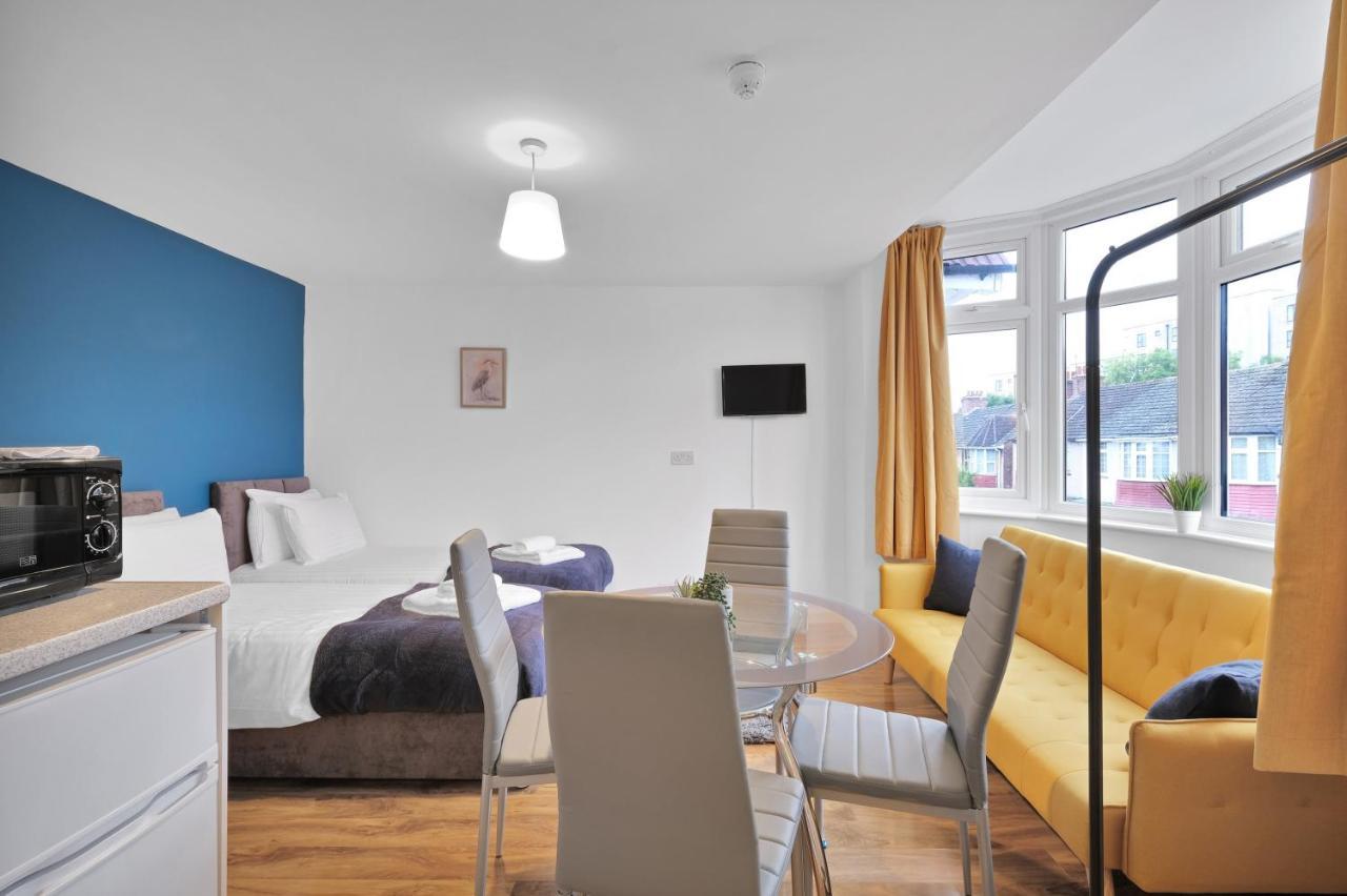 Fernbank Rooms Sudbury Hill, Harrow, Self-Contained Studios With En-Suite Harrow on the Hill Exteriér fotografie