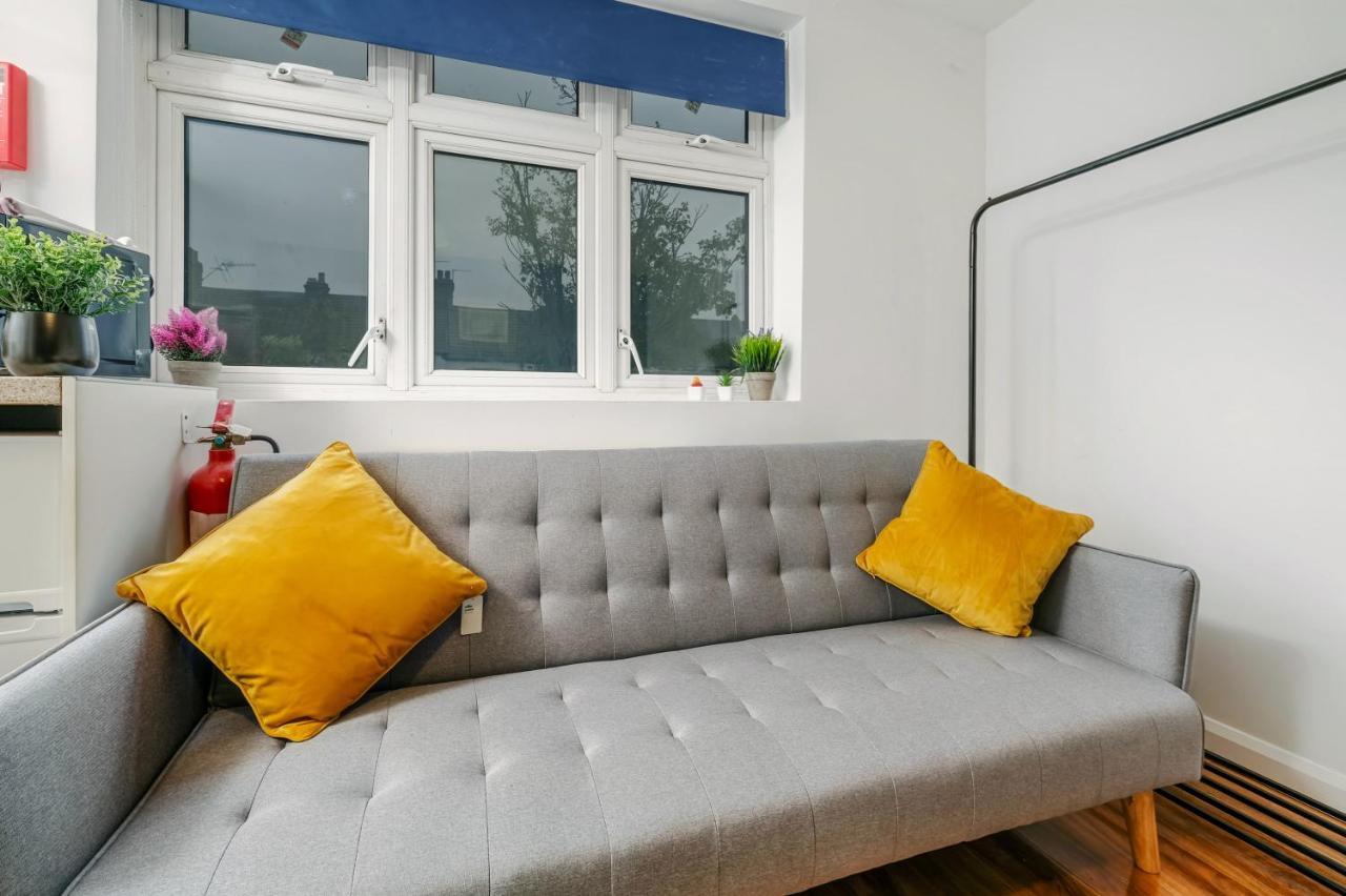 Fernbank Rooms Sudbury Hill, Harrow, Self-Contained Studios With En-Suite Harrow on the Hill Exteriér fotografie